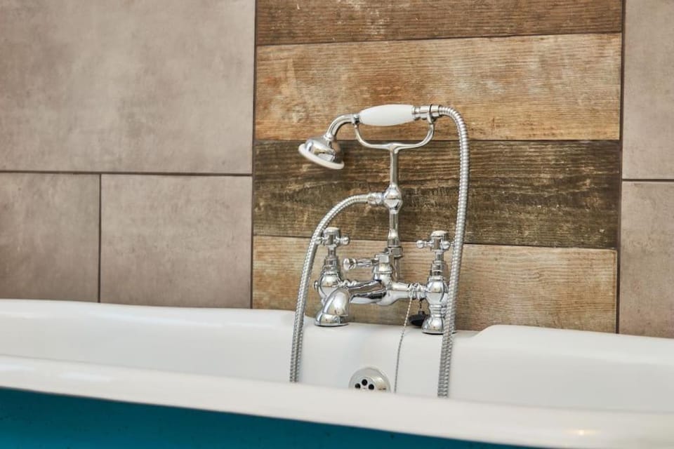 Flat 5 Minutes From The Beach - Street Parking Apartment in Whitley Bay