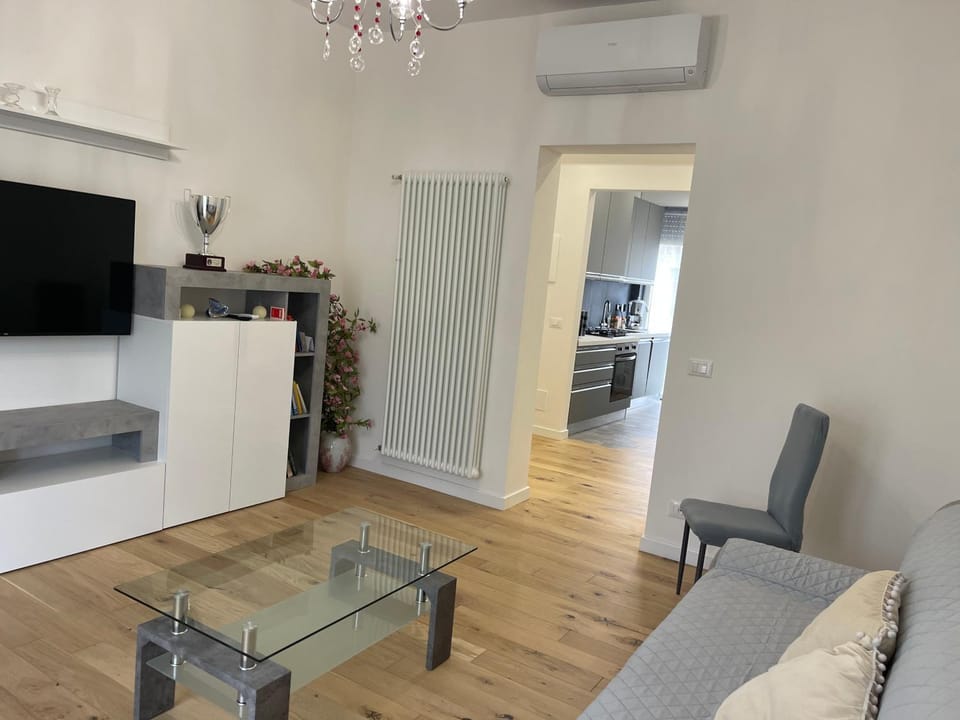 Communal lounge/ TV room, TV and multimedia, Kitchen or kitchenette, Living room, Seating area, Dining area, Evening entertainment, minibar, oven, pet friendly, stove