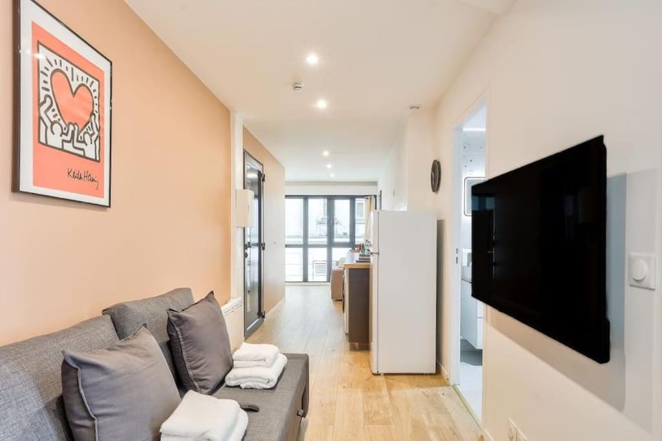 Charme Parisien 4 Personnes, 1 chambre, 19ème Apartment in Paris
