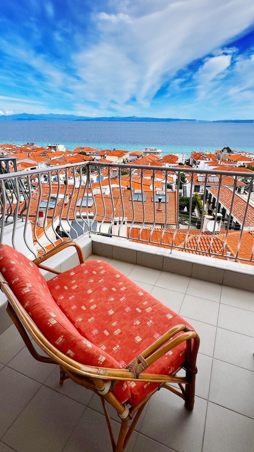Day, Natural landscape, Balcony/Terrace, Dining area, Sea view