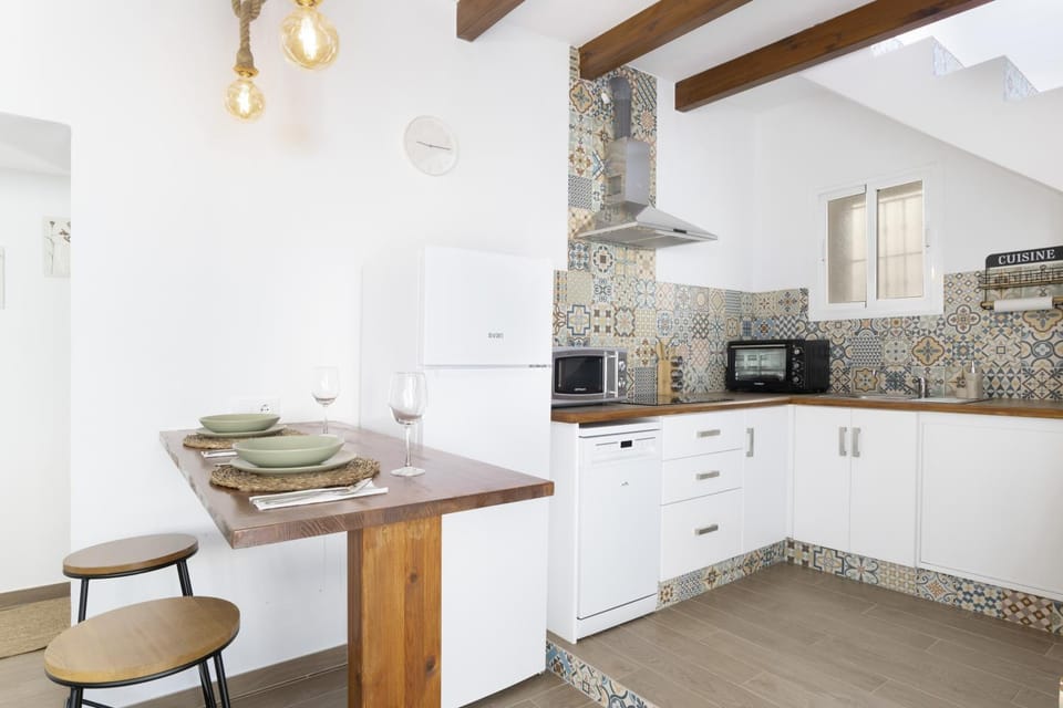 Kitchen or kitchenette, Living room