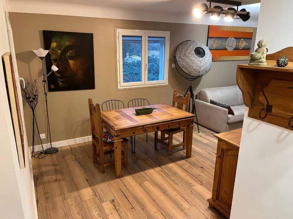 Villa dans la forêt provençale Apartment in French Riviera