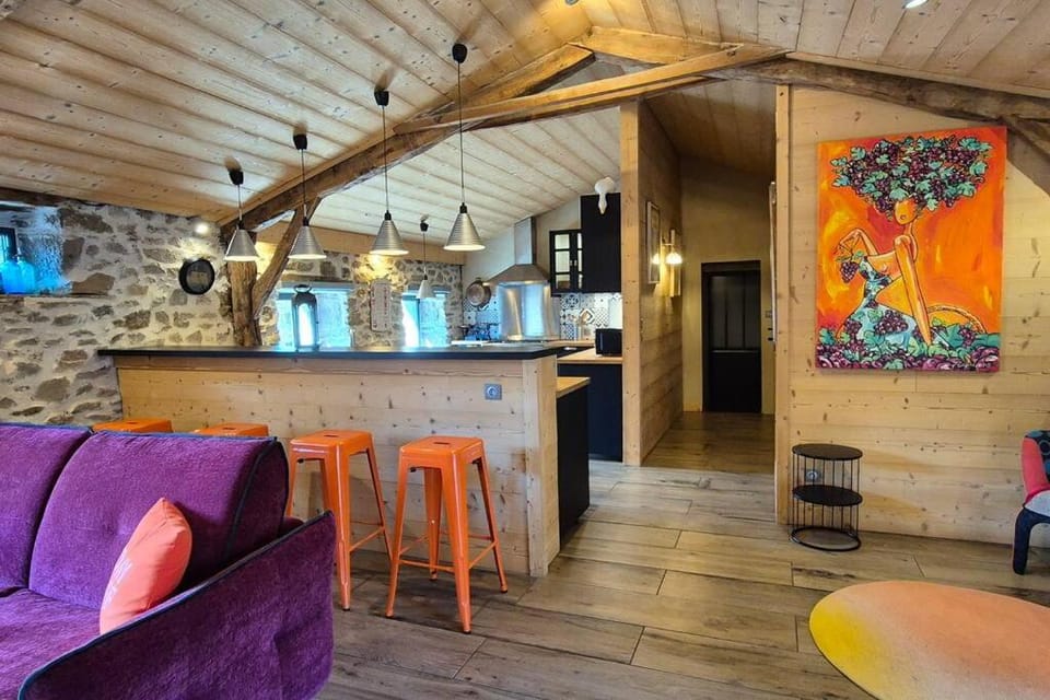 La Maison De Pierre House in Auvergne-Rhône-Alpes