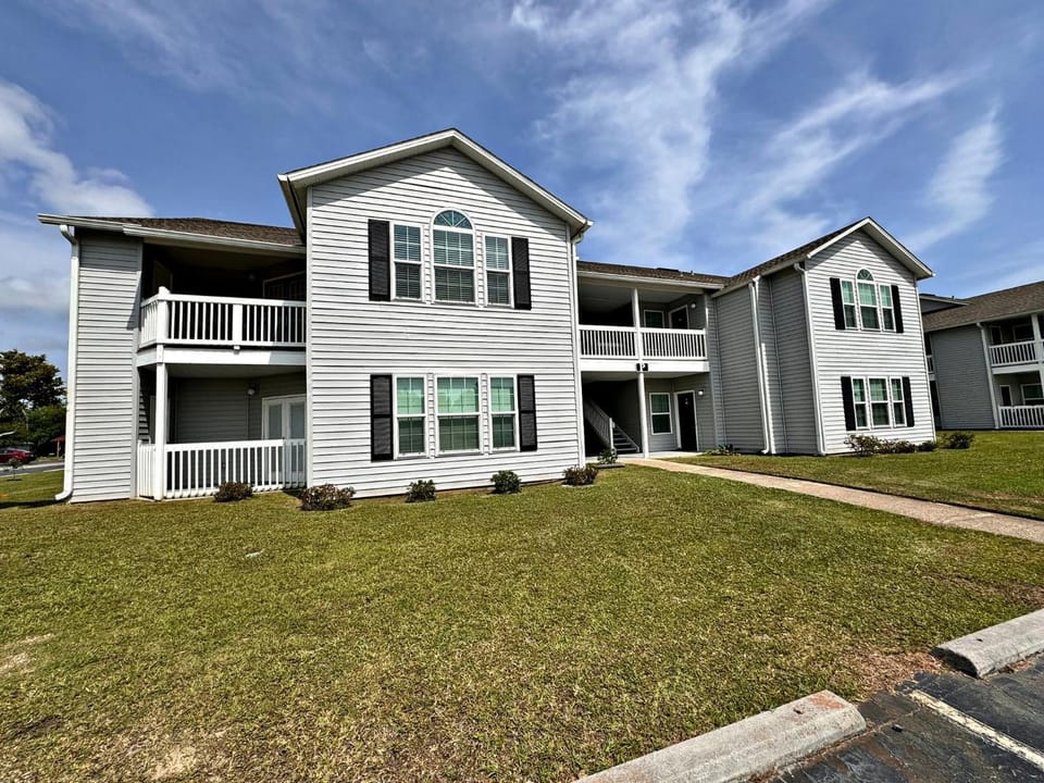 Property building, Day, Garden