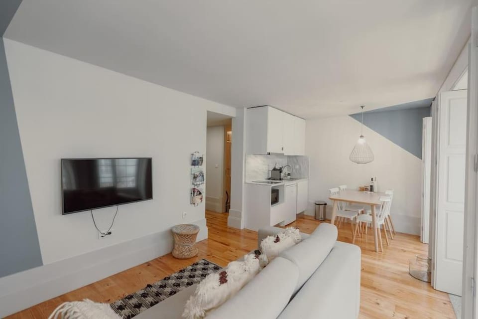 Flores AP 3 Apartment in Porto
