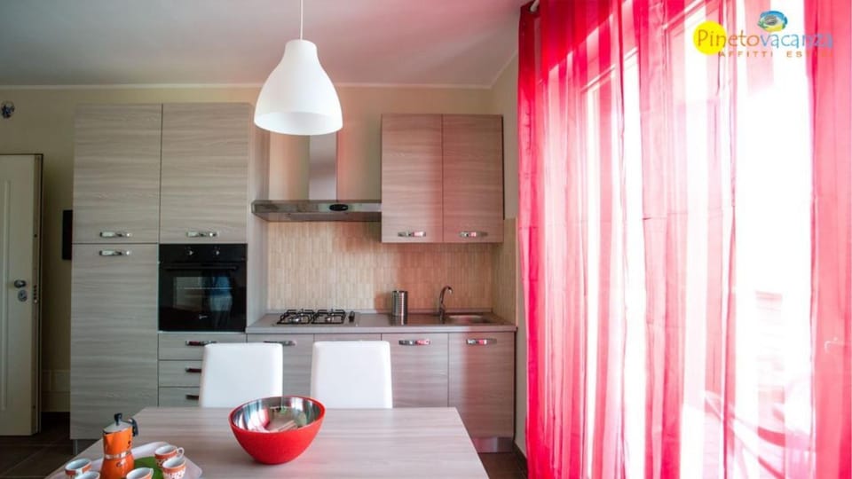 Kitchen or kitchenette, oven, stove