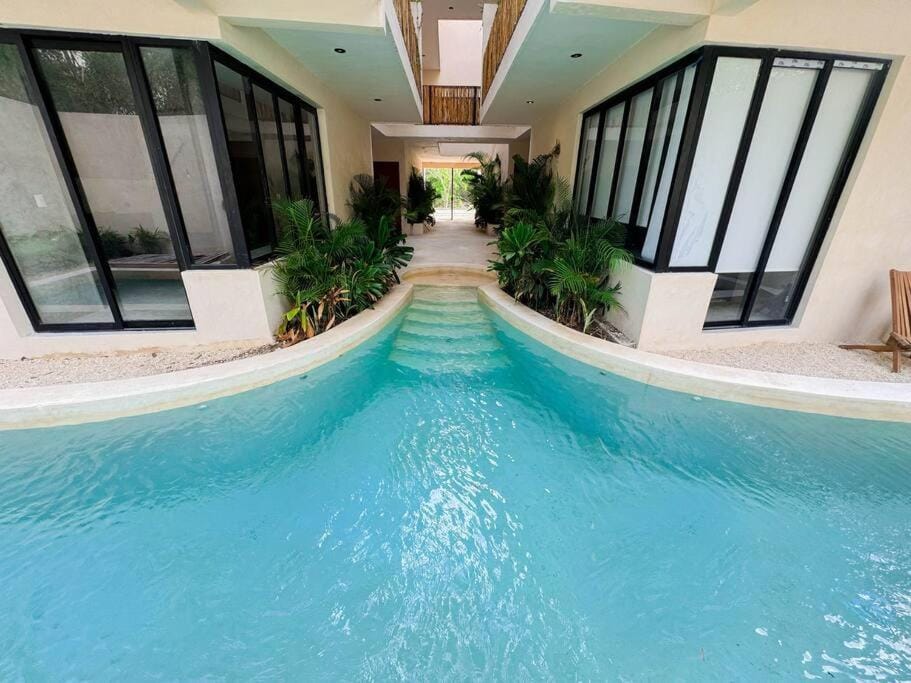 Swimming pool