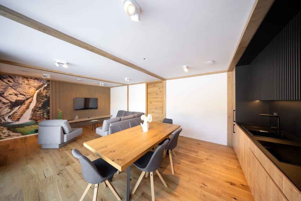 Living room, Dining area, kitchen