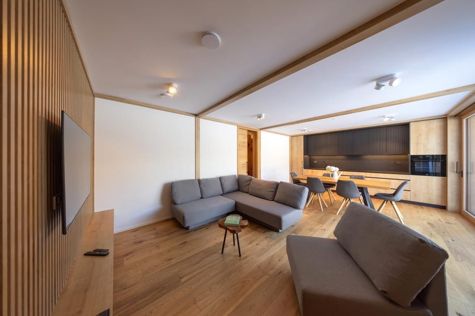 Living room, Dining area, kitchen