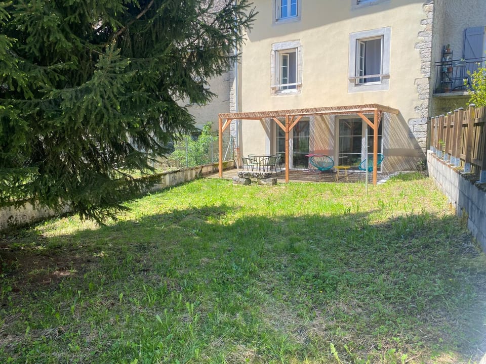Gite du sapin - Lac de Vouglans - SPA Privatif Apartment in Jura