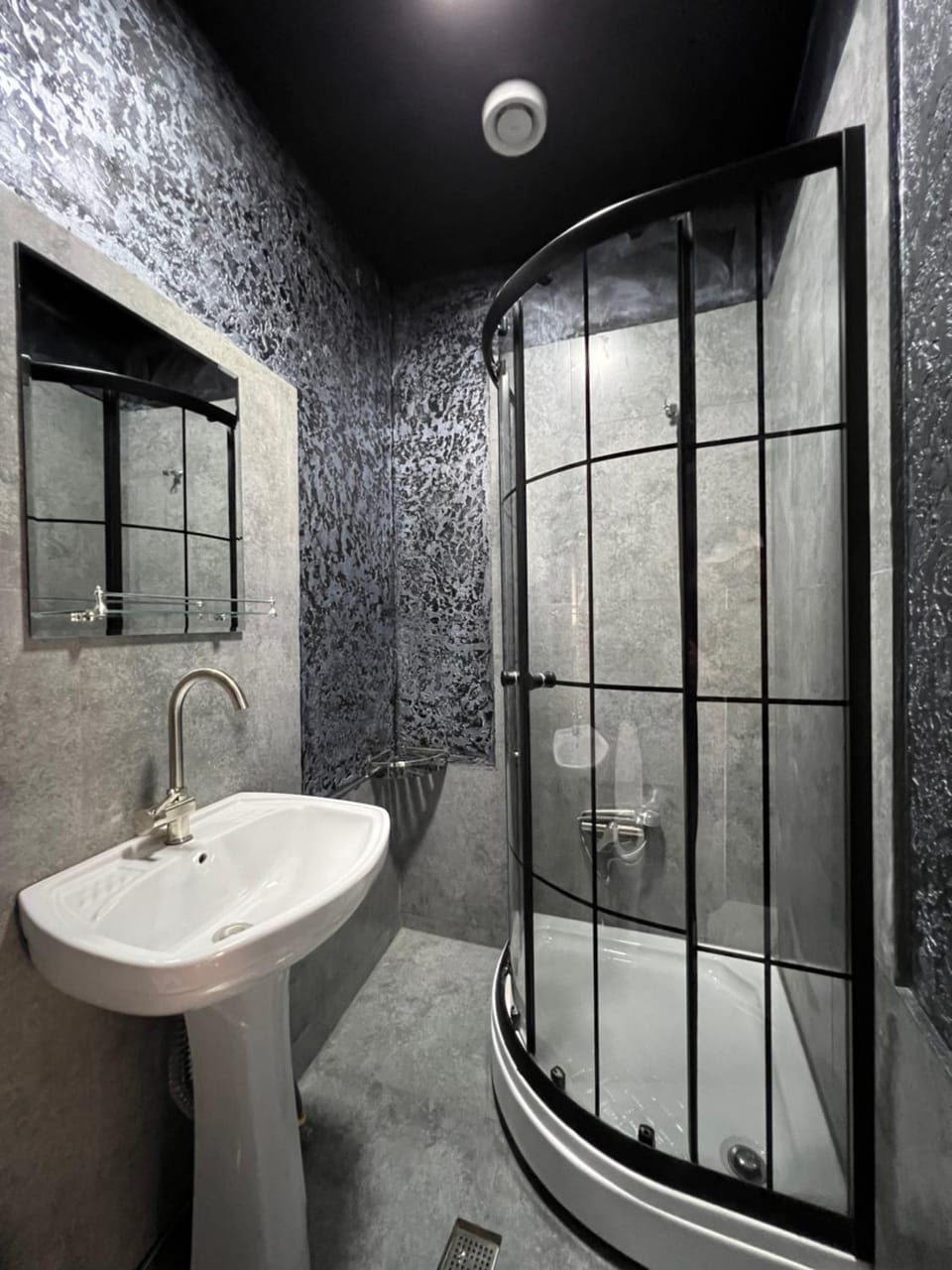 Grozno 3 Apartment in Tbilisi, Georgia