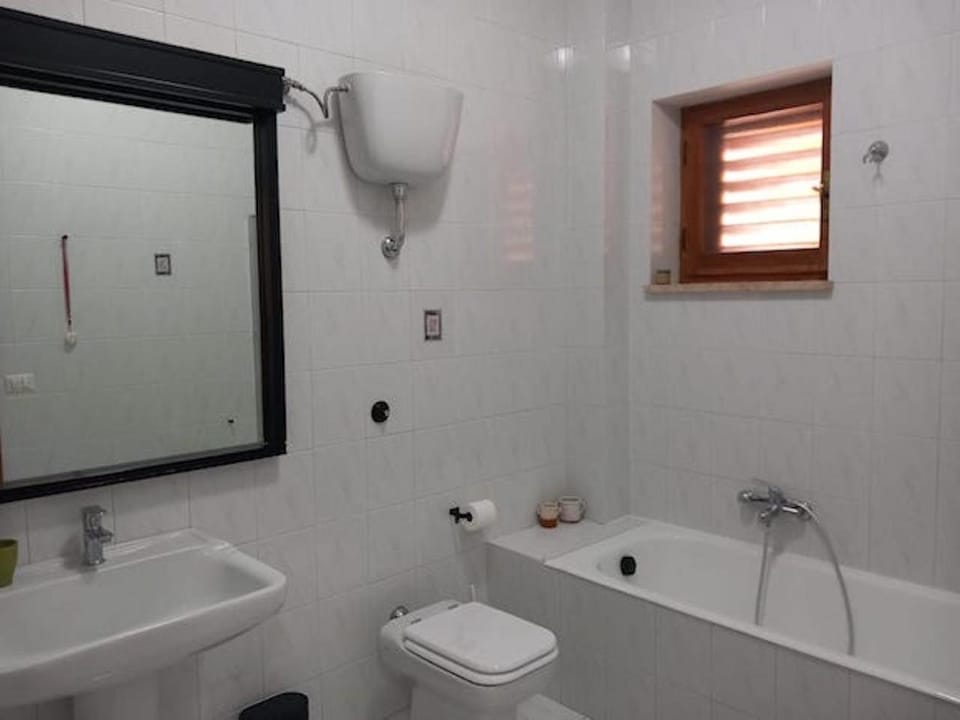 Toilet, Bathroom, Bath