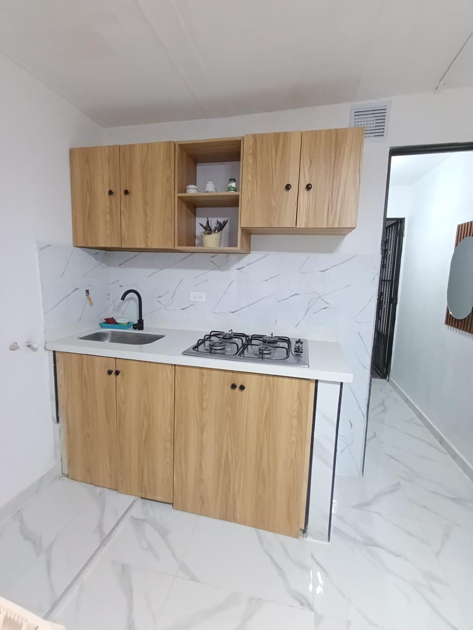 E2V LINDO y RENOVADO APARTAMENTO EN LAURELES ESTADiO Apartment in Medellin