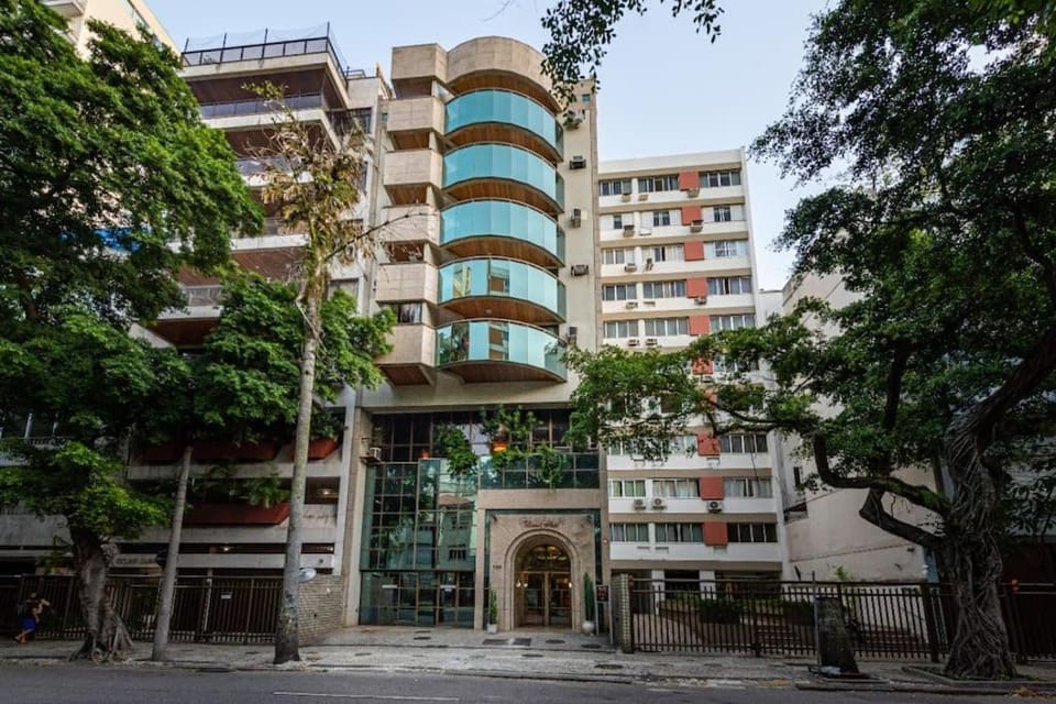 Property building, Location