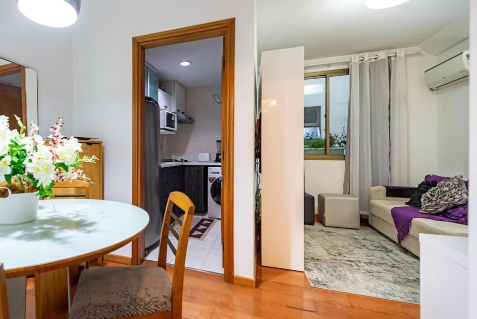 Kitchen or kitchenette, Living room, Seating area, air conditioner