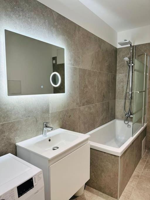 Appartement V - Haut Standing Proche Luxembourg et Cattenom Apartment in Grand Est