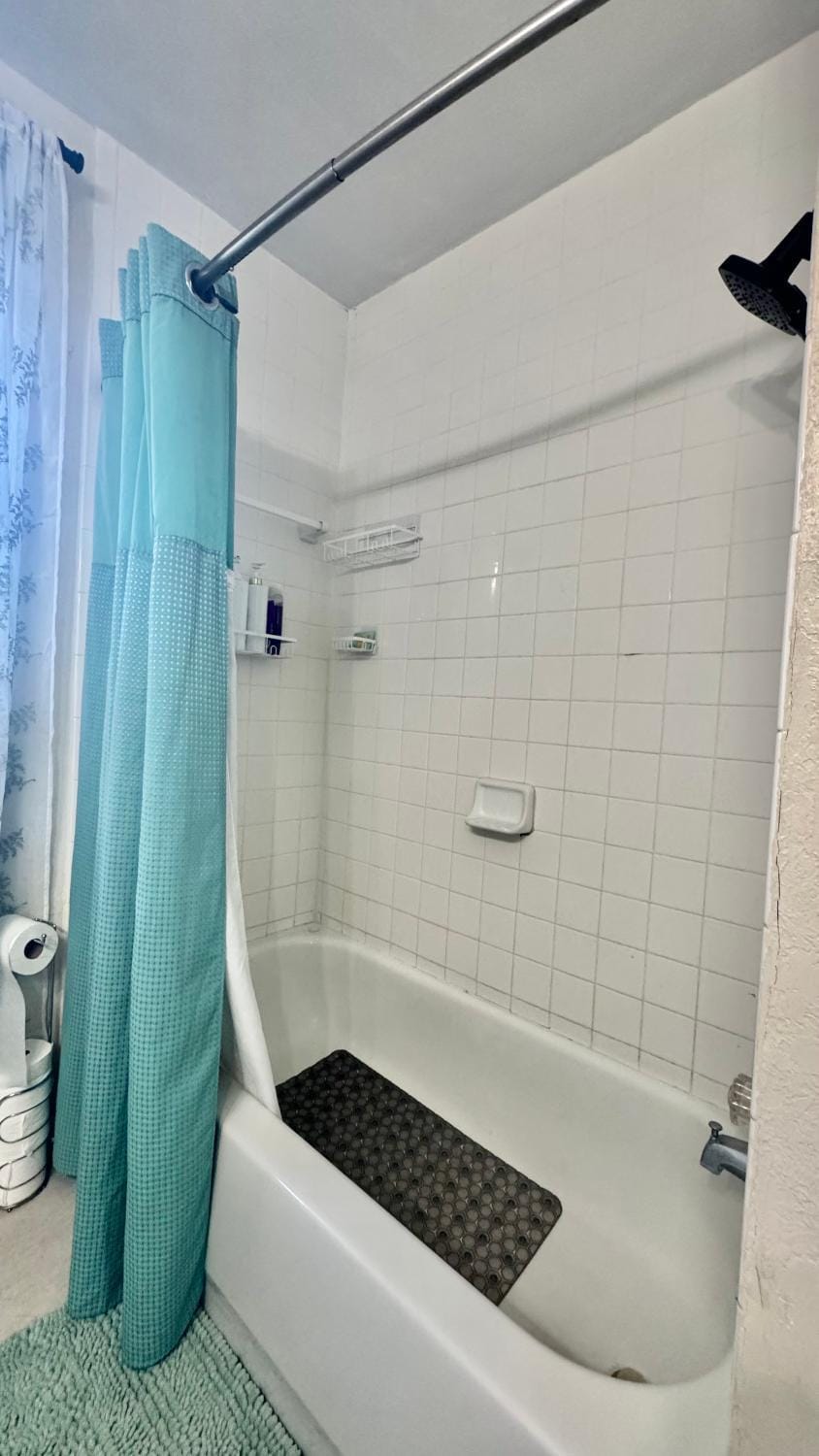 Centrally Located Cozy Home in a Quiet and Peaceful Neighborhood House in Pinellas Park