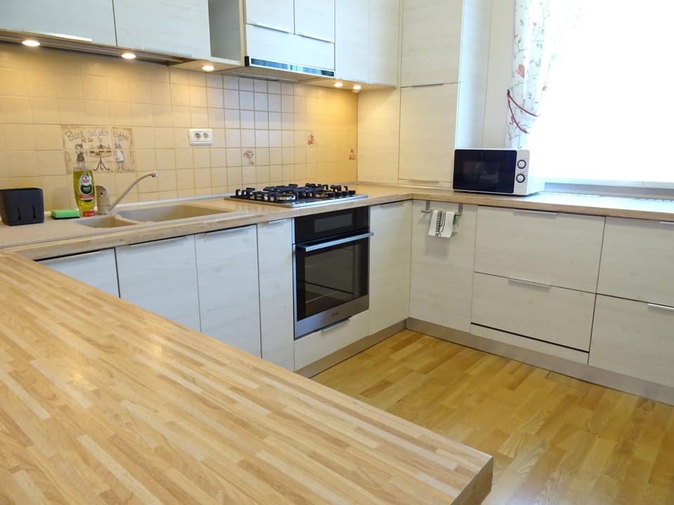 Smart Apartament Premium Tei - 110 mp, 4 Camere, Jacuzzi & Living Generos, Cameră Copii, Piatra Neamț Apartment in Romania