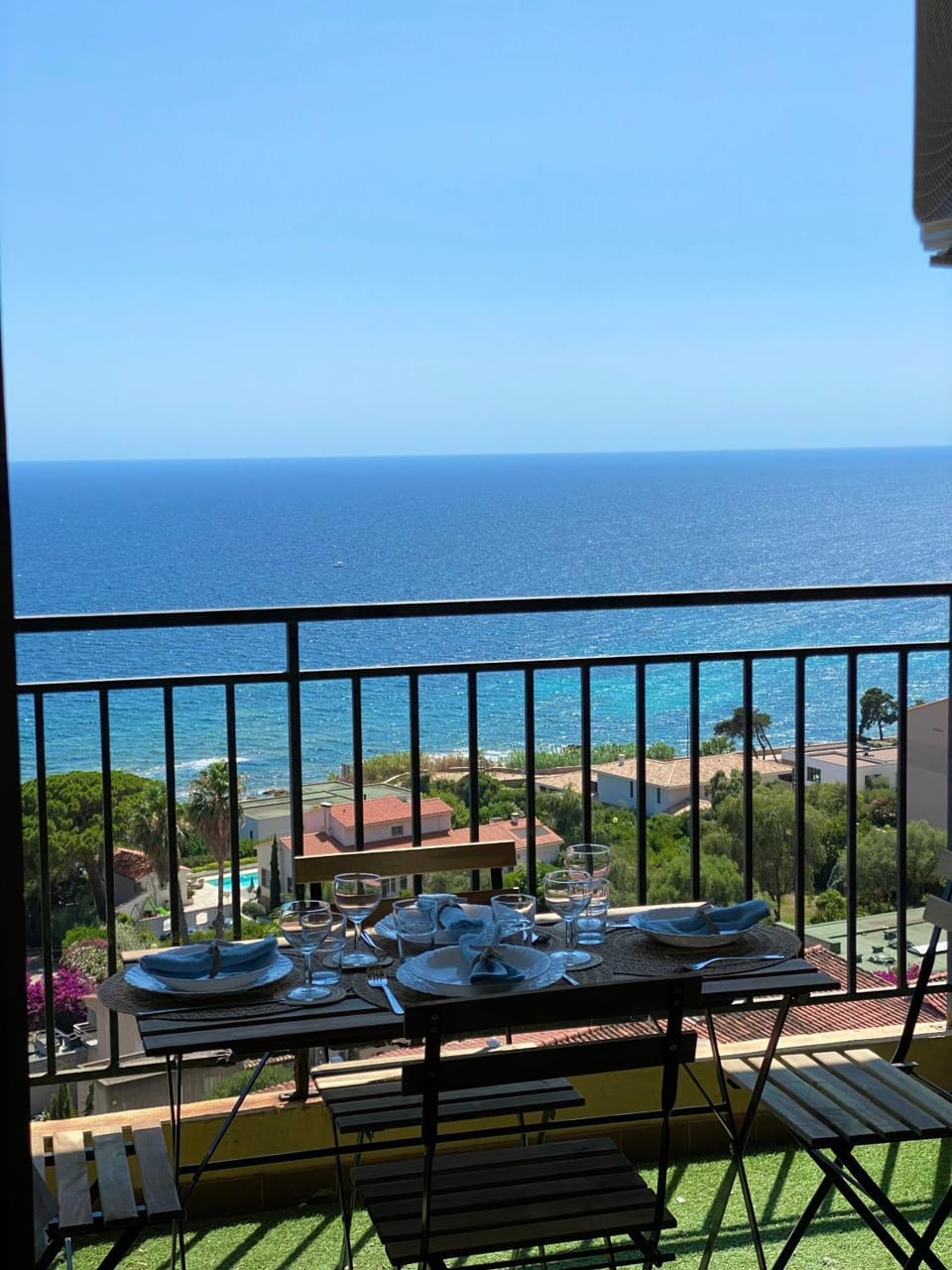 Day, Natural landscape, View (from property/room), Balcony/Terrace, Dining area, Sea view