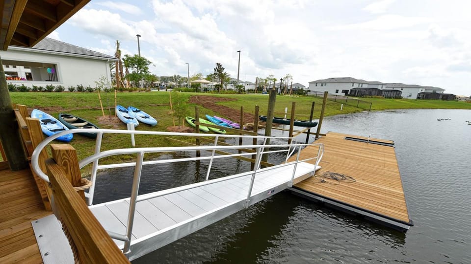Nearby landmark, Activities