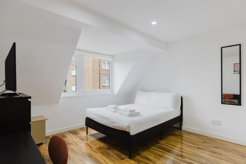 Bright 2BD Maisonette - Kennington! Apartment in London Borough of Southwark