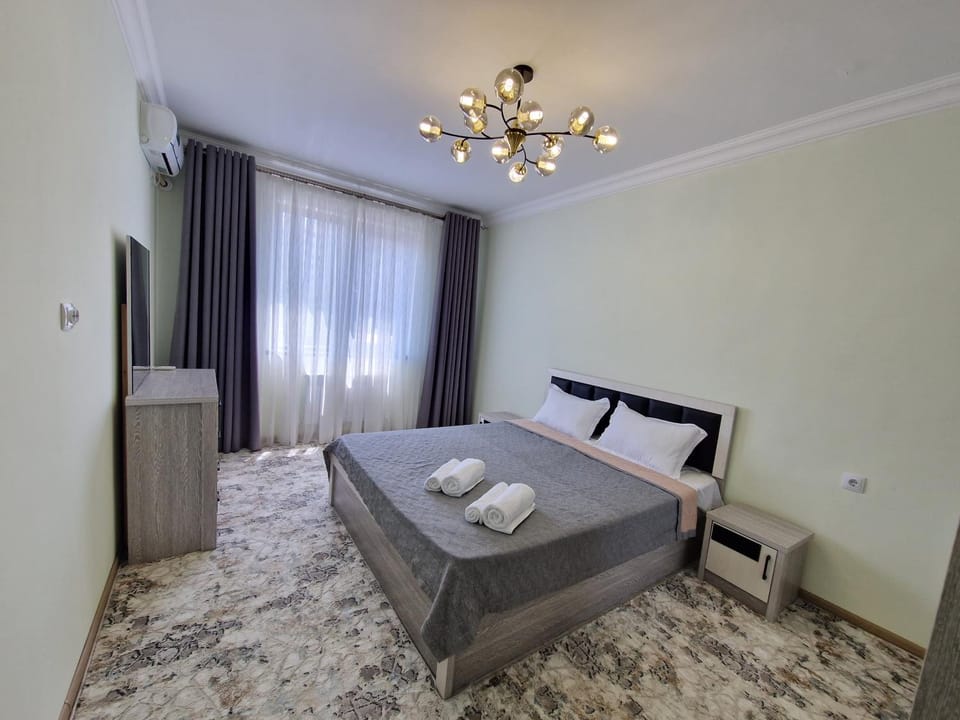 Bed, Photo of the whole room, Bedroom, air conditioner