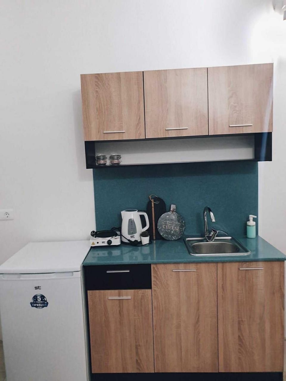 Coffee/tea facilities, Kitchen or kitchenette, minibar, stove