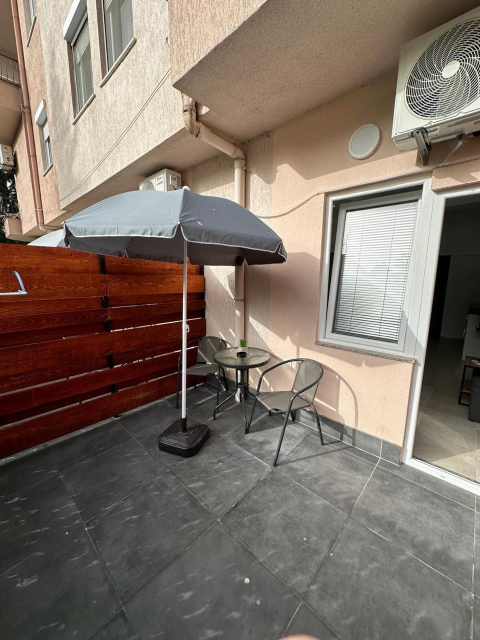 Property building, Patio, Day, View (from property/room), Balcony/Terrace, Dining area