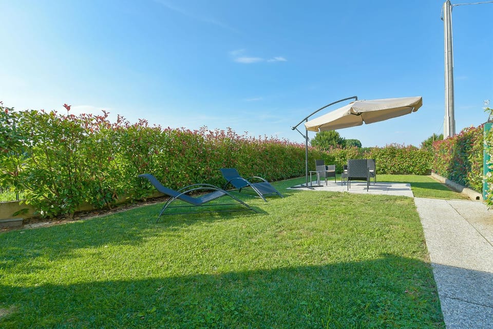 Spring, Day, Natural landscape, Garden, Garden view, sunbed