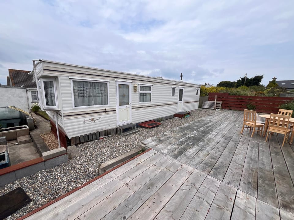 Property building, Patio