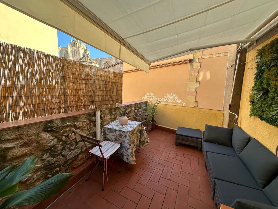 Tarraco Cathedral Cottage House in Tarragona