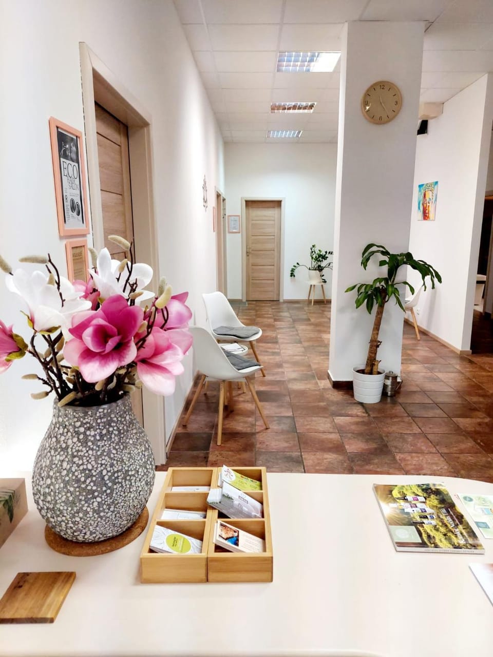 Massage, Spa and wellness centre/facilities, hair dresser