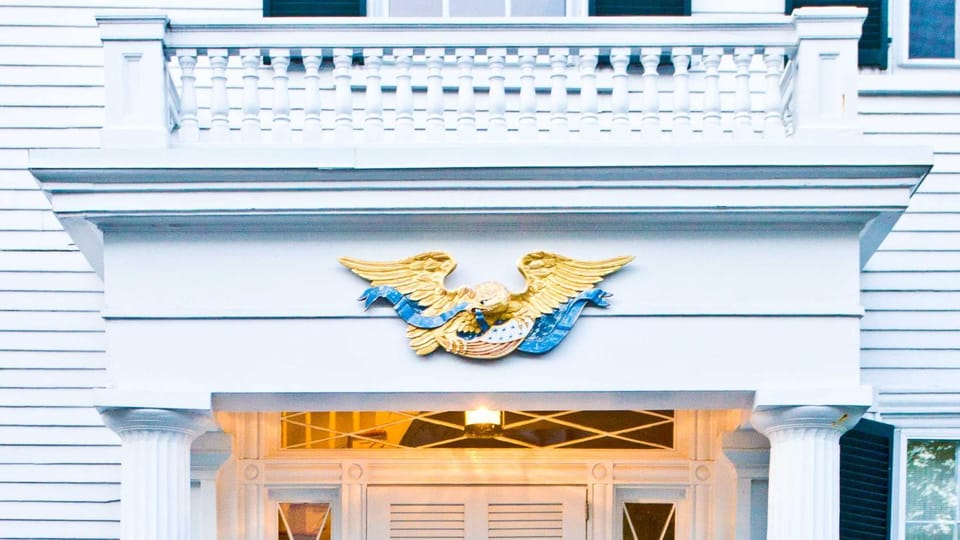 Property building, Facade/entrance, Day