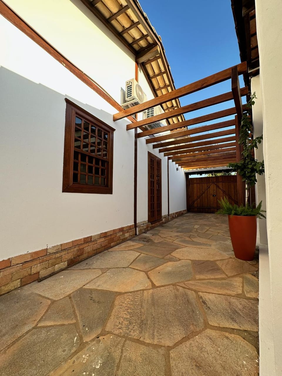 Property building, Day