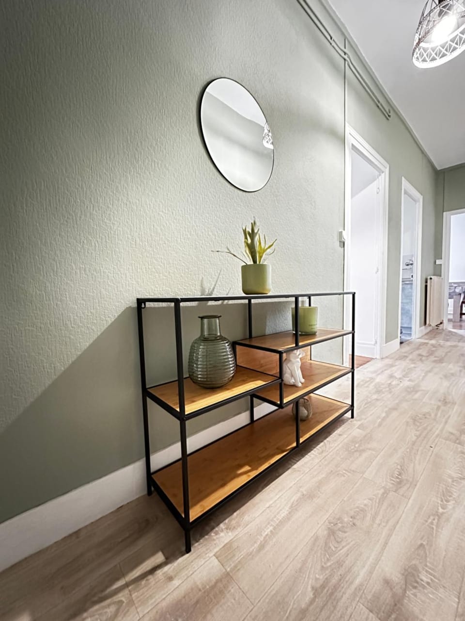 Appartement avec Terrasse - Jusqu'à 10 voyageurs - Parking Gratuit - Centre de Paray-le-Monial Apartment in Paray-le-Monial