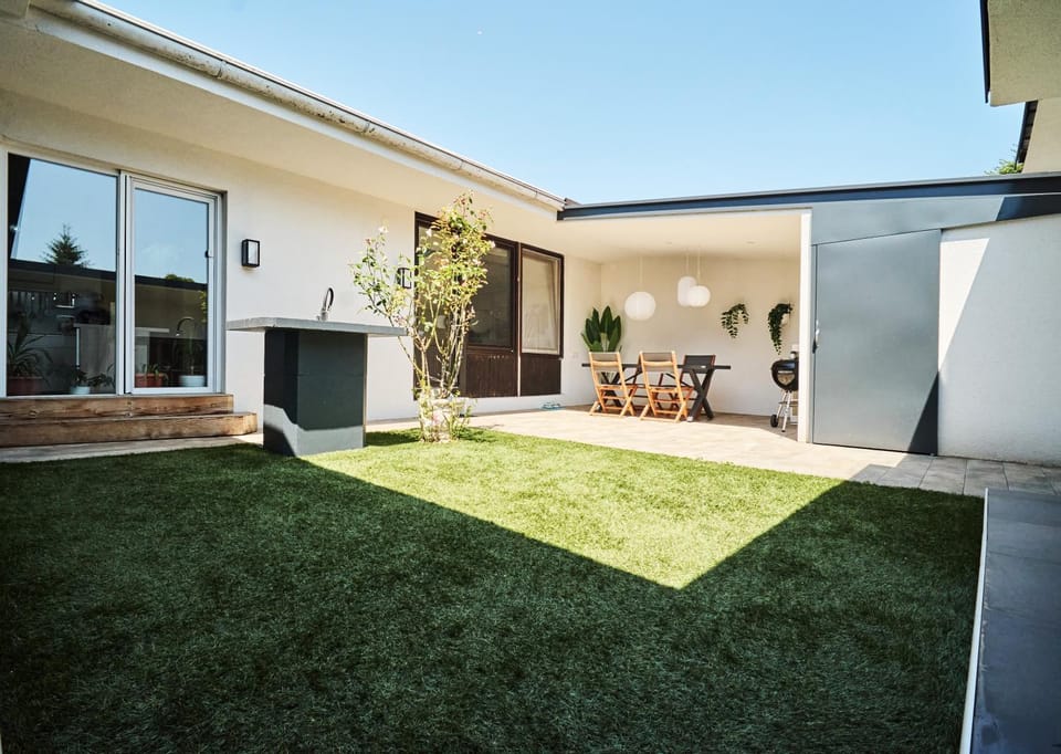 Property building, Spring, Day, Garden, Garden view