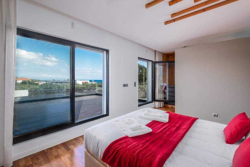 Bed, Natural landscape, Balcony/Terrace, Bedroom, towels