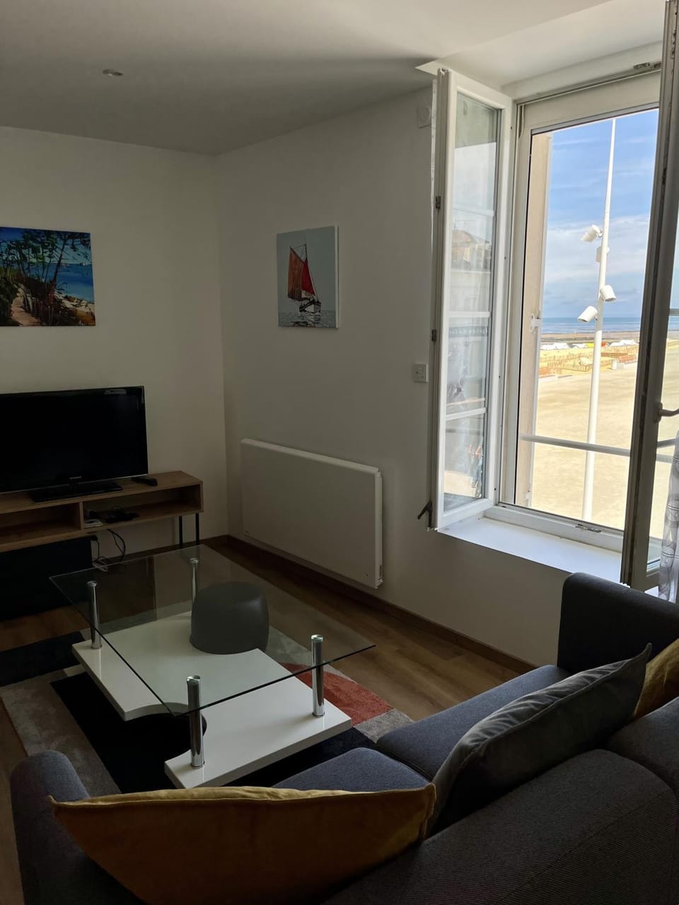 TV and multimedia, Living room