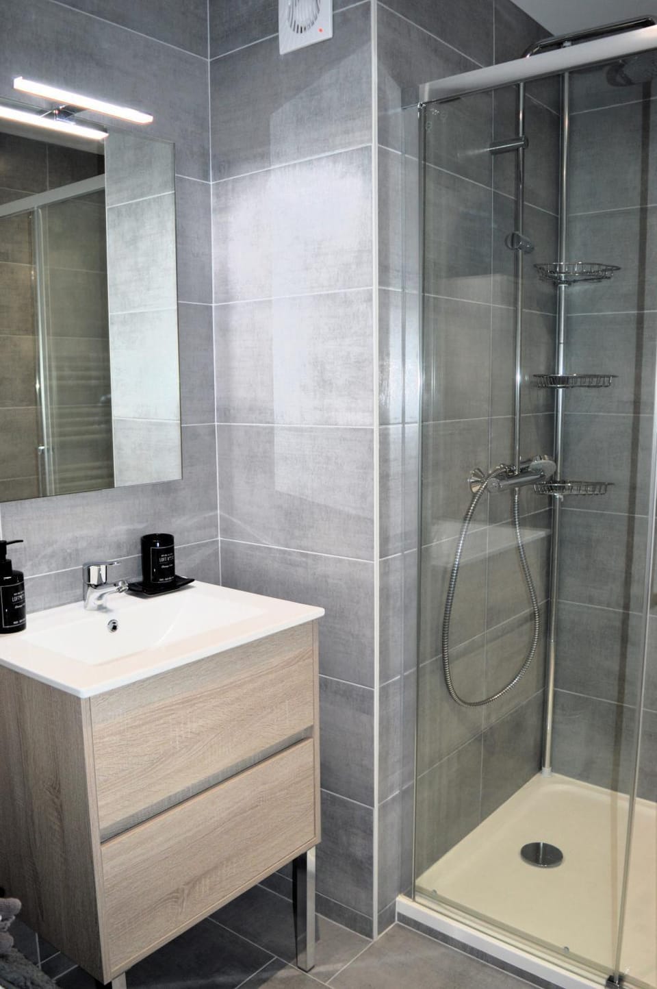 Shower, Bathroom