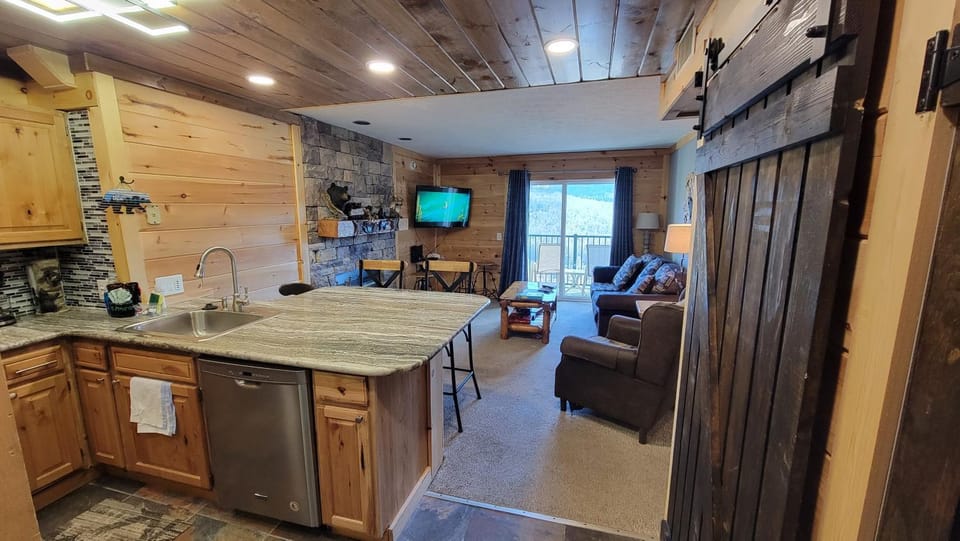 Living room, Dining area
