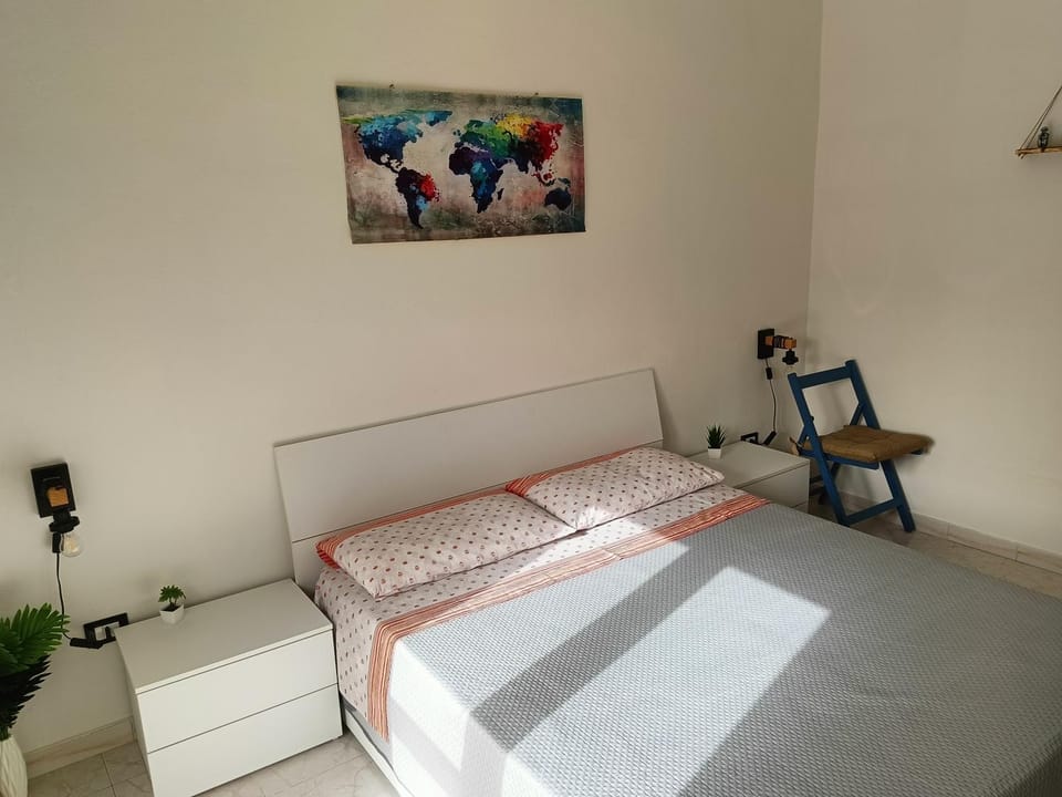 Bed, Photo of the whole room