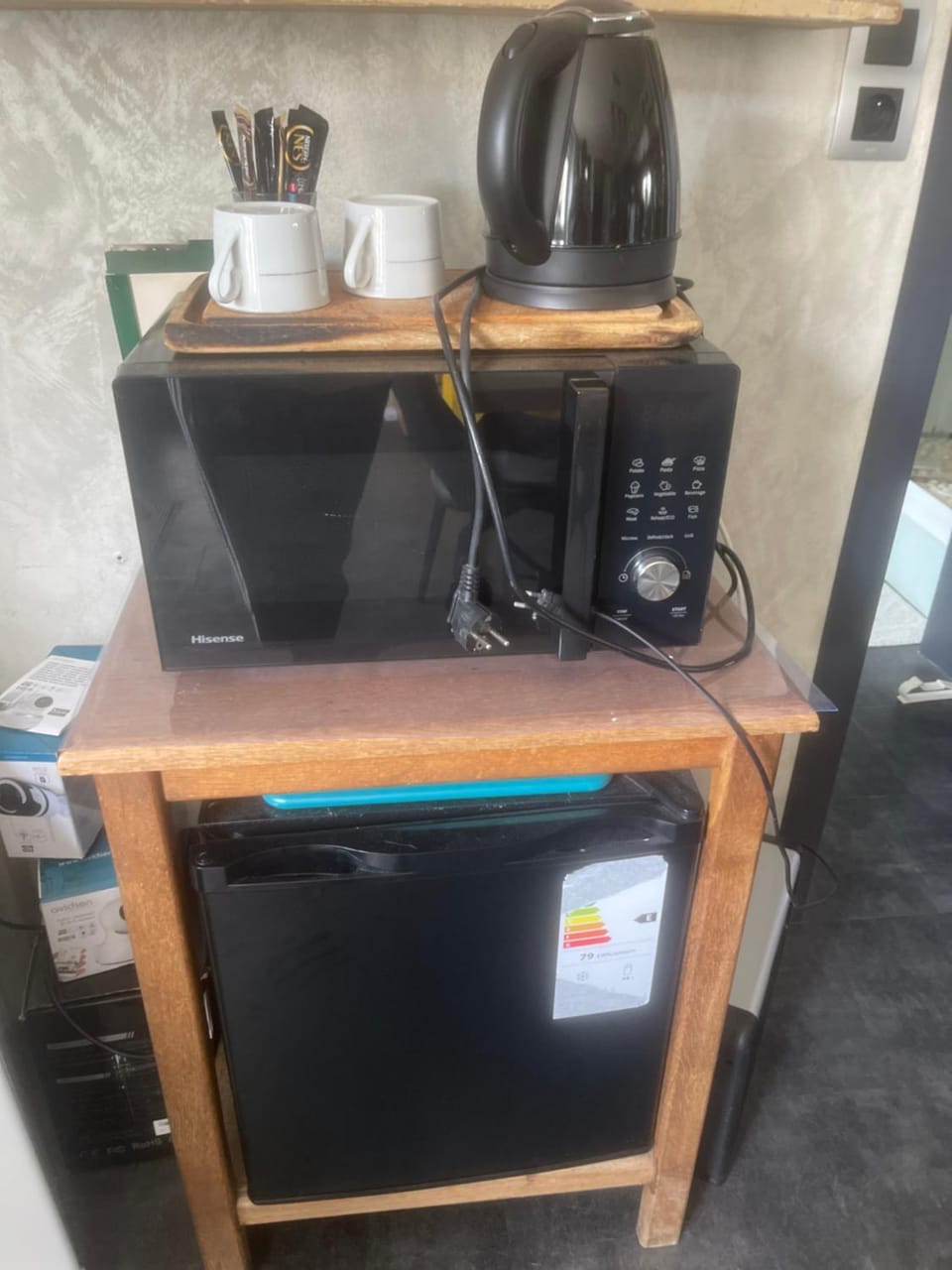 Kitchen or kitchenette