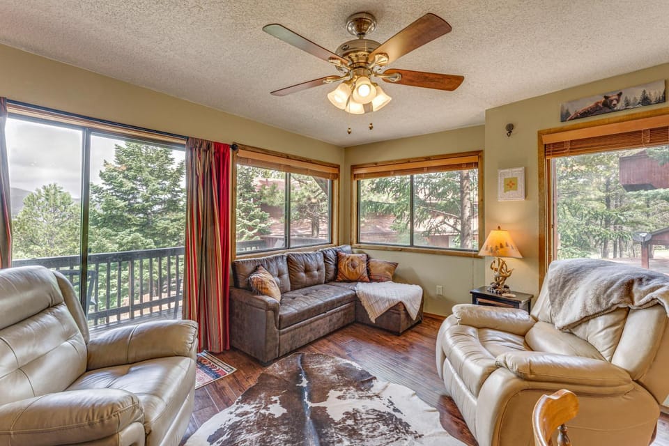 Walk to Chair Lift: Angel Fire Condo w/ Mtn Views House in Angel Fire