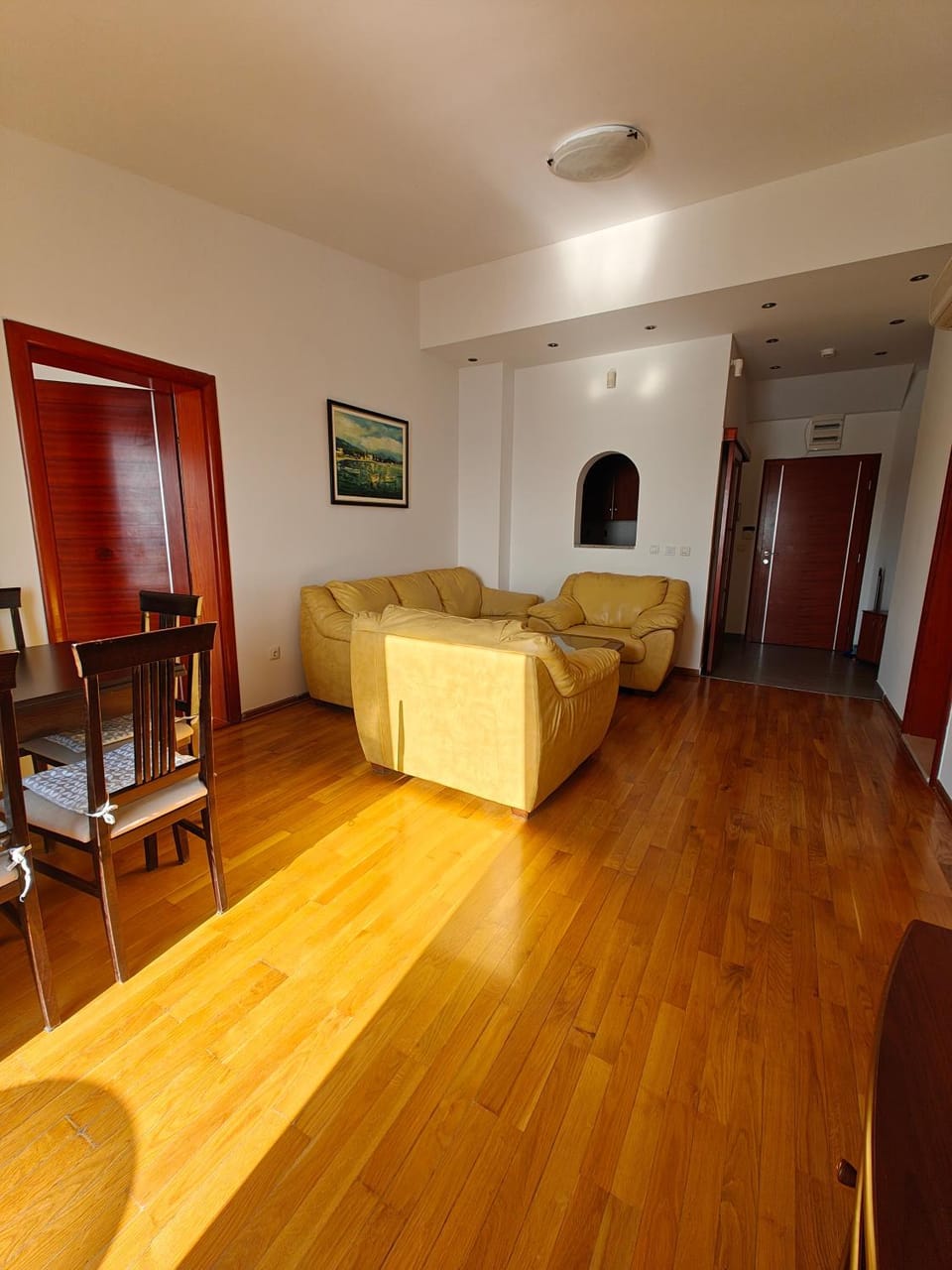 TV and multimedia, Living room, Photo of the whole room, Seating area, Dining area