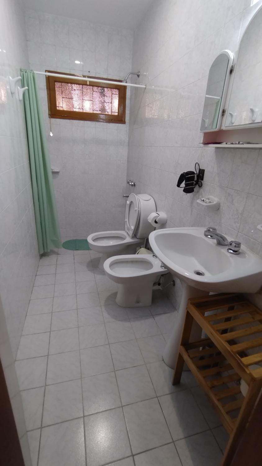 Shower, Toilet, Bathroom, bidet, towels