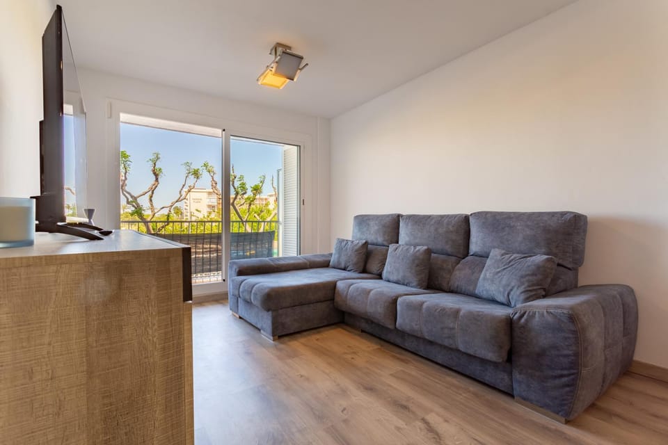 Communal lounge/ TV room, TV and multimedia, Living room
