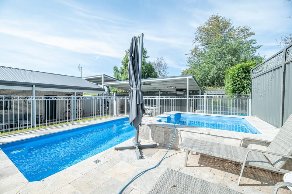 Pool view, Swimming pool, sunbed