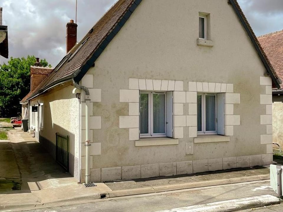 Gîte rénové 2024 calme et proche du centre, tout inclus, équipé et confortable, idéal pour découvrir Amboise - FR-1-381-580 House in Amboise