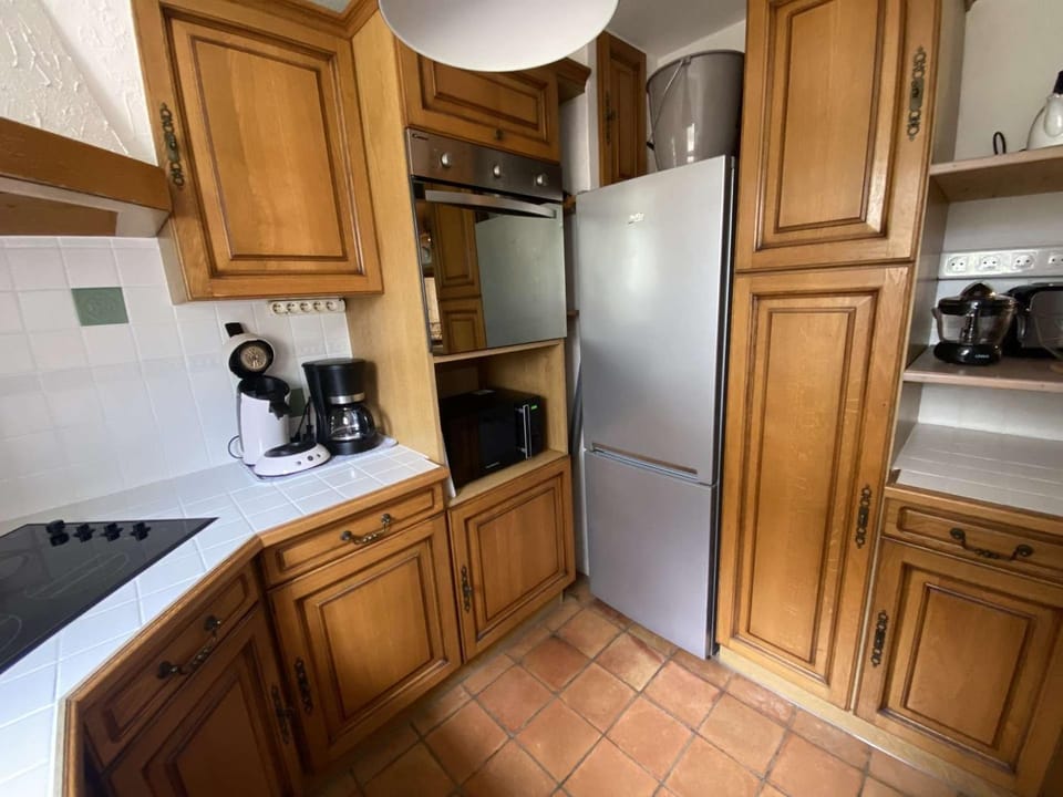 Chaleureux Appartement à Eaux-Bonnes, 2 Chambres, Résidence Tranquille, Idéal Été/Hiver - FR-1-400-129 Apartment in Nouvelle-Aquitaine