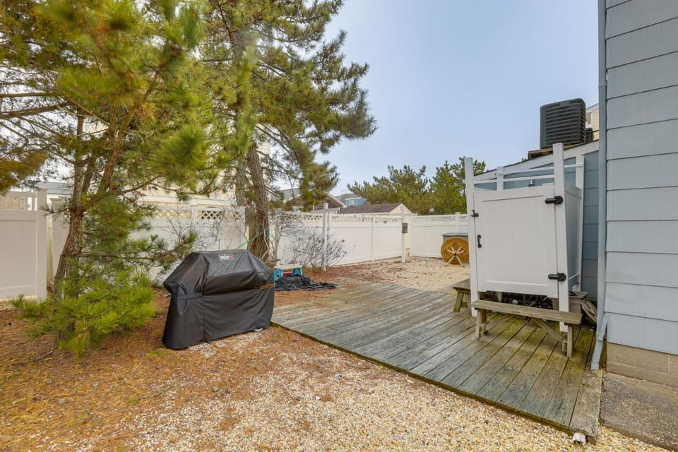 Pet-Friendly Long Beach Island Home: Walk to Beach House in North Beach Haven